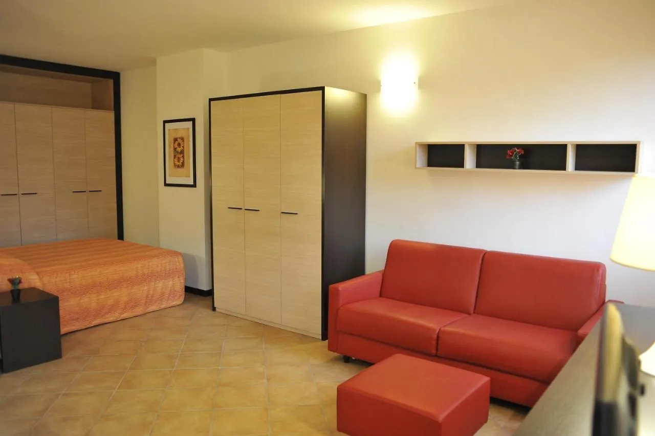 Residence Cimone Supersci Polle-Life 廖卢纳托 公寓式酒店